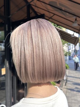 ピークスヘア(peaks hair) ホワイトベージュ ボブ ハイトーン 透明感 白髪ぼかし 堀江