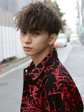ルーシー 名古屋栄(LUCEY) センターパートニュアンスパーマフェザーパーマ波巻きパーマ