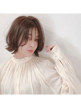 ハク(haku.) くびれヘア　レイヤー外はねスタイル