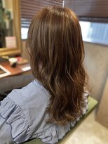 ネウィサリュー 立川(newi saLyu)&nbsp;大人かわいいエギョモリ ミルクティーブラウン ひし形シルエット