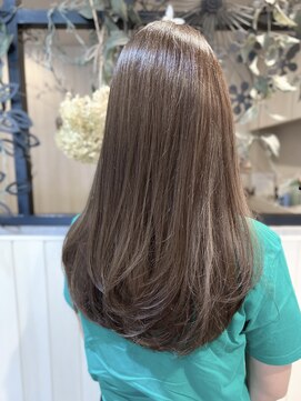 ブラーノ(Burano) ローレイヤー／ロングヘア