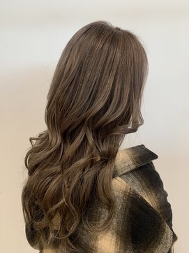 ウシワカマルエムティードット(USHIWAKAMARU MT.) ベージュブラウン