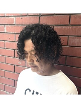 ランディ(RANDY) メンズ ミディアムレイヤー スパイラルパーマ【RANDY】