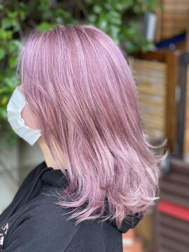 アクアマリン8810 ハチハチイチゼロ(AQUA MARINE 8810) レイヤーカット/ウェットヘア/デザインカラー/夏/北習志野