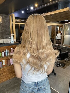 ラピス 横浜(Lapis) ミルクティーベージュシールエクステハイライトブリーチカラー