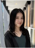 前髪なし　センターパート　ミディアム