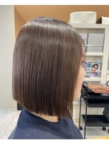 ヨロ(YoLo.) ぱつっとショートボブ