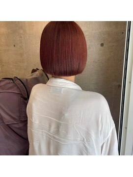 ロッカ(ROCCA) パツっとボブ×艶レッドカラー