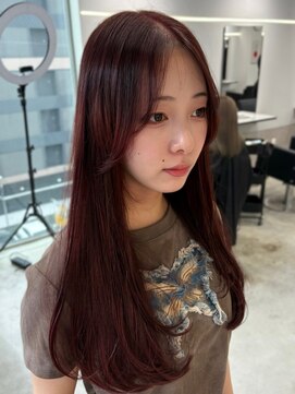 ロイオブジゼル(roi of GiseL) レイヤーカット 顔周り 韓国ヘア センターパート 10代20代