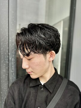 アノ(Ano.) 大分ニュアンスパーマセンターパートフェザーパーマ毛流れパーマ