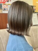 クオリス 上板橋店(QUALIS) 30代40代◎小顔外ハネ切りっぱなしボブ×透明感アッシュ