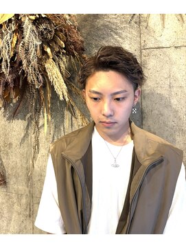 アイズム(I’sm) ゆるめツイストパーマ