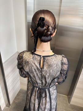 ディティカ サウ(Dityca sow) tight chignon