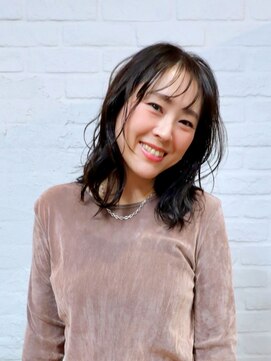 ウルハサロン(ULHA salon) ミディアムレイヤー/顔周りレイヤー/アッシュベージュ