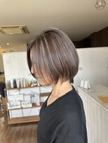 エニ(eni)&nbsp;32. 大人ショートボブ/大人ハイライト/デザインカラー