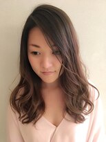 グラデカラーが可愛いロングヘアー 担当本田