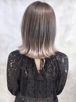 リルア 博多(LIRUA)&nbsp;外はね切りっぱなしボブ×外国人風ハイライト