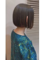 ハグ(hug.) hug. hair&spa 【ハグ ヘアーアンドスパ】　ミニボブ