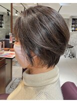 アイフィール アヴェダ 瑞江店(i feel AVEDA)&nbsp;【藤田】脱白髪染めのペールベージュ×大人ショート