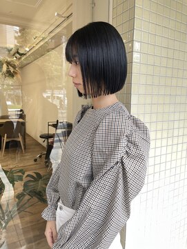 シロ(siro) ミニボブ切りっぱなし