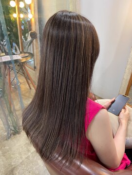 ビハインドザカーテン(BEHIND THE CURTAIN) 大人のシークレットハイライト