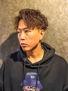 ベース(BASE) Cafe&Barber BASE×ピンツイストパーマ