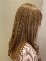 トレパルッキエーレサカイ(tre parrucchiere sakai)&nbsp;20代30代/ハイトーンカラー/ベージュカラー/レイヤー/小顔/艶髪