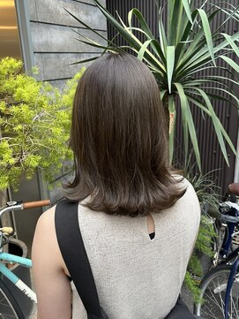 シー(si) オリーブベージュカラー