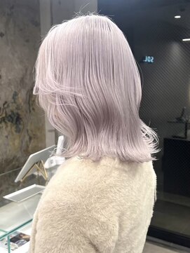 ソル ジングウマエ(SOL JINGUMAE) ダブルカラー外ハネボブインナーカラーハイライトケアブリーチ