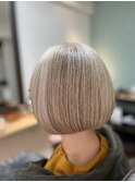 フレンチボブ×ブロンドベージュ