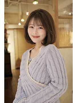 カナン(CANAAN) 艶カラー・ミディアムボブ