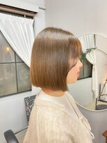 チャプター 問屋町(chapter)&nbsp;ケアブリーチミルクティーベージュカラー切りっぱなしボブ韓国