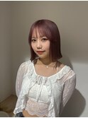 ピンクベージュ
