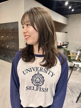 ヘアー アイス ルーチェ(HAIR ICI LUCE) レイヤーカットオリーブグレージュブリーチなしオリーブカラー