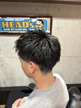 グロウヘアワークス(grow hair works) スパイキーショート×テーパーフェード