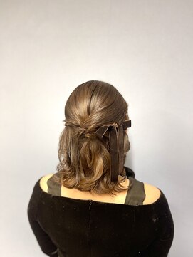 ヒュミ(hymy) 結婚式参列に♪/お呼ばれヘア/おとなっぽヘア/ゆるふあ/ハーフ