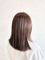 フォーカラープロブレム(4 COLOR PROBLEM)&nbsp;セミロング×白髪ぼかしグレージュ