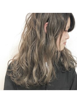 ペネロープ(Penelope) [山下]外国人風ハイライトグラデーション