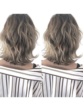 ティータ(teeta) ラフウェーブボブ×シースルーハイライト