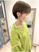 20代30代大人可愛い丸みショートマッシュ耳かけ前下がり