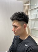 刈り上げ ショートヘア アップバング