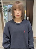 村上/グレージュ顔まわりレイヤー切りっぱなしボブケアブリーチ