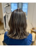 ニーイチイチ(211)&nbsp;似合わせカットイメチェン/ハイライトカラー/ケアブリーチ