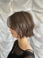 イロ(iro*) ☆大人似合わせオリーブベージュくびれボブ