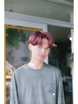 ジェリコヘアー(JERICHO HAIR) ハンサムショート/センター分け/ピンクカラー