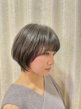 エイミーバイアフロート(amie  by afloat) 丸みショートボブ