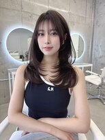 フォンズ(FONS) レイヤーカット チョコブラウン シースルー前髪