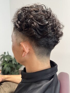 ネスト(NEST) メンズ フェードパーマ