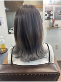 裾カラー グレイ