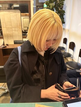 オーオ シカシカ(OOO YY) ブロンドデザインボブ/ブリーチリタッチのみ